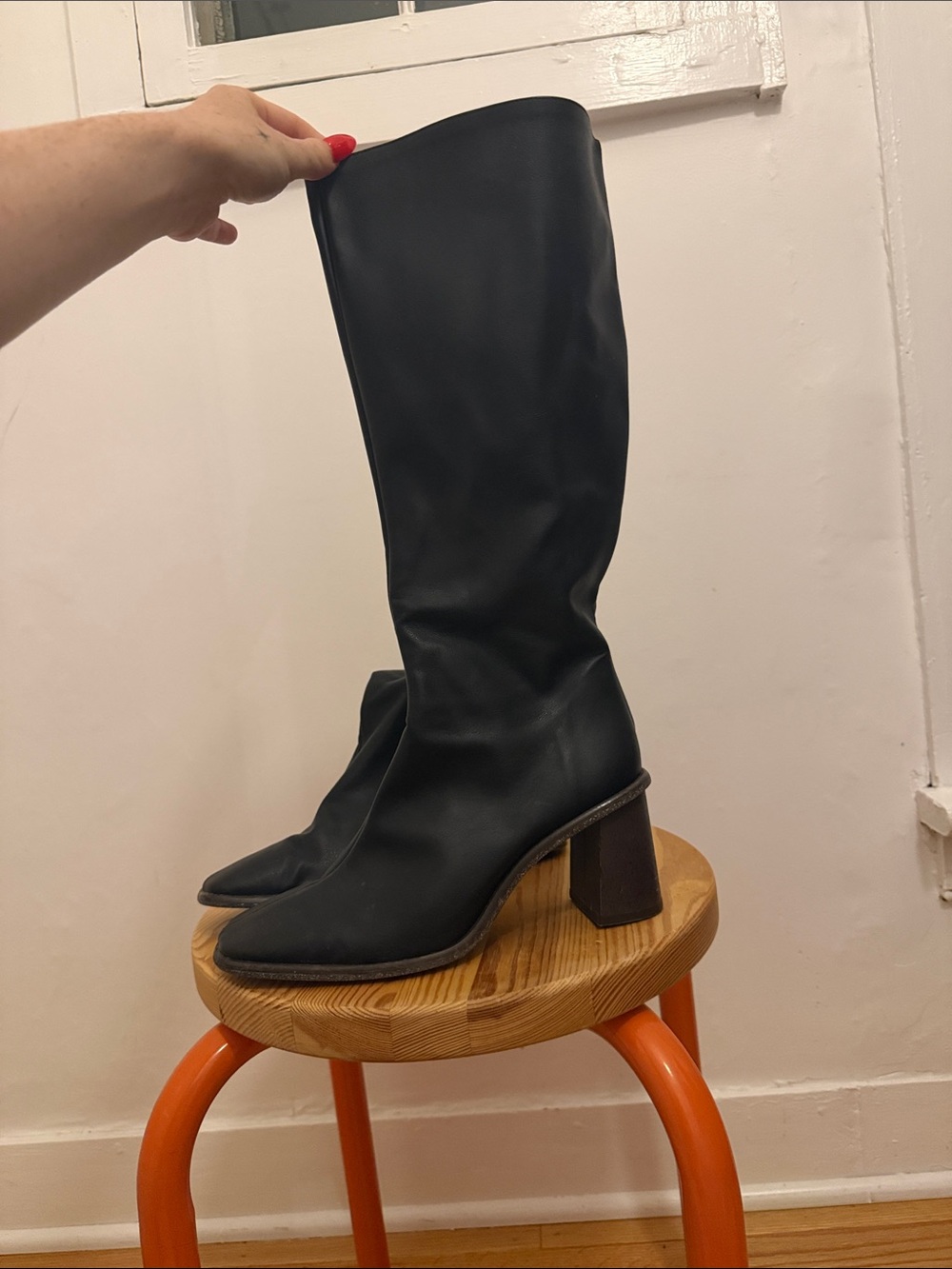 Alohas Black Knee-High Block Heel Boots